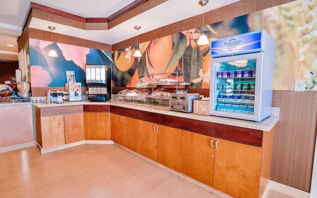 Fairfield Inn by Marriott Medford Long Island