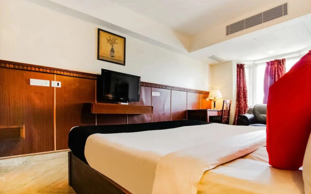 Hotel Raj by OYO