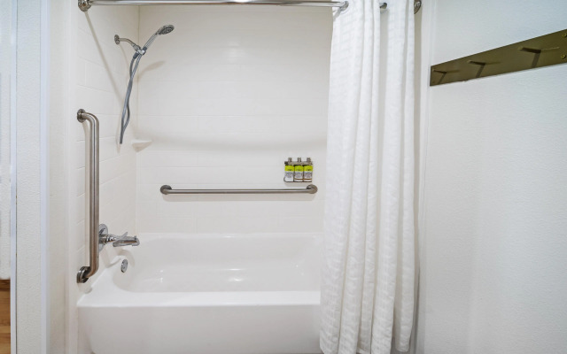 Candlewood Suites Muskogee by IHG