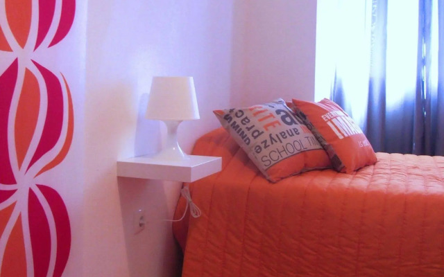 Fly to Lisbon hostel