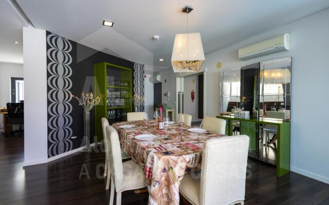 Aqua Villa by Acasadascasas