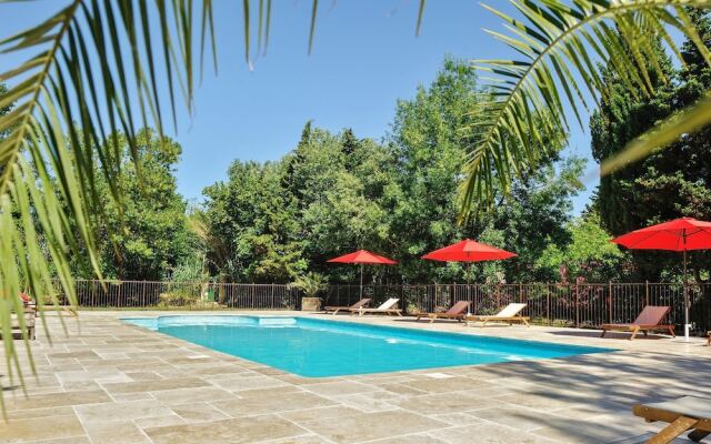 House With 2 Bedrooms in Grans, With Pool Access and Furnished Garden