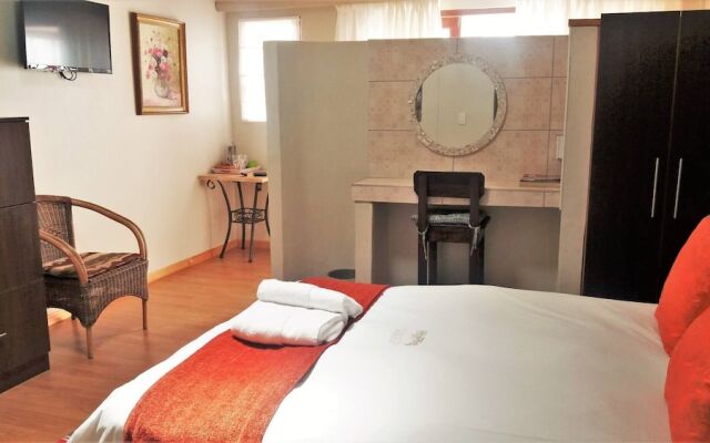 "room in B&B - Room for 6 - Amarachi Guesthouse in Swakopmund Namibia Near Beach and Malls!"