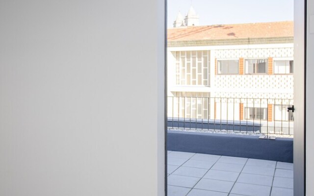 Liiiving-Modern & Glam Rooftop Apartment