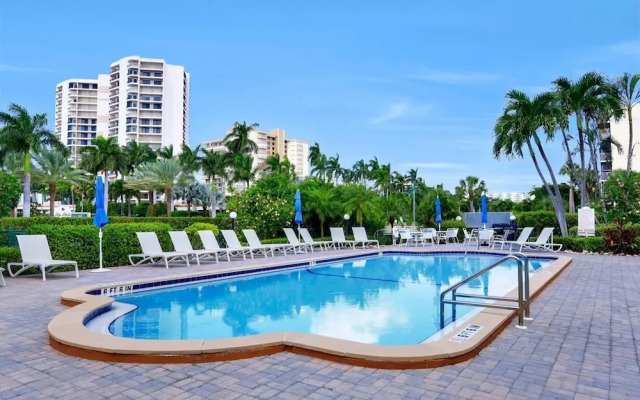 Beach Club 413