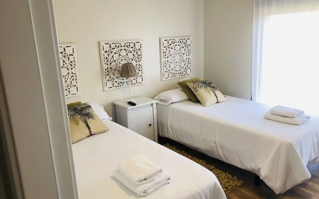 Casa con Jardín a 50m de la Playa en Hío