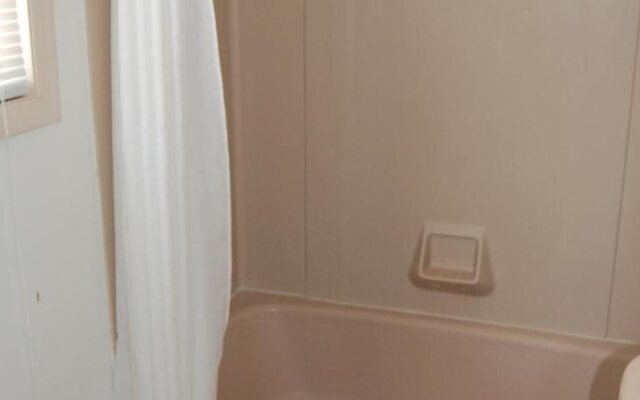 Thunderbird Beach Motel