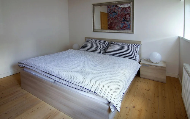 Spacious Chalet in Residential Area, Modern, Luxury Interior, Large Terrace and Carport - Hotel in Harrachov - Photo 5