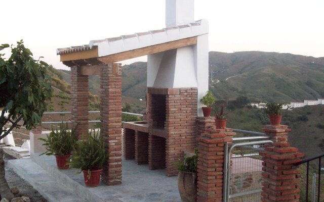 Villa With 5 Bedrooms in Almáchar, With Wonderful Mountain View, Priva