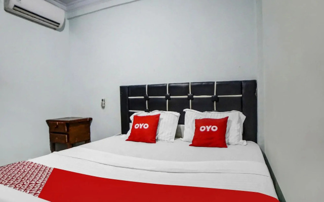 RedDoorz near Plaza Medan Fair