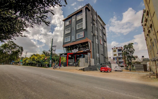 OYO Townhouse 040 Global Village Tech Park