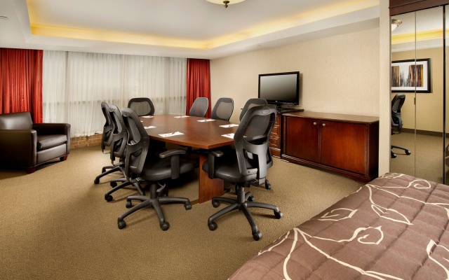 Hotel Lotus Kansas City Merriam