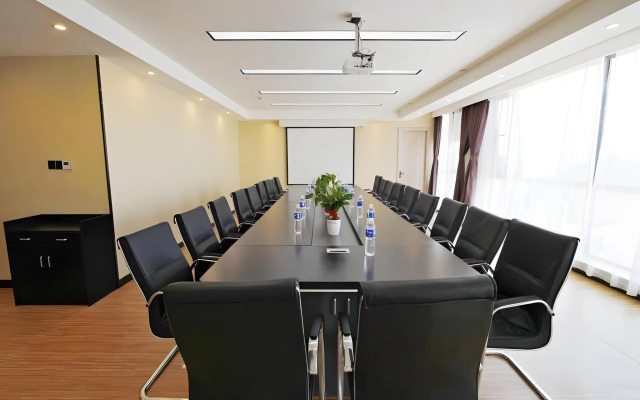 GYA Taizhou Jingjiang City South Century Plaza Hotel