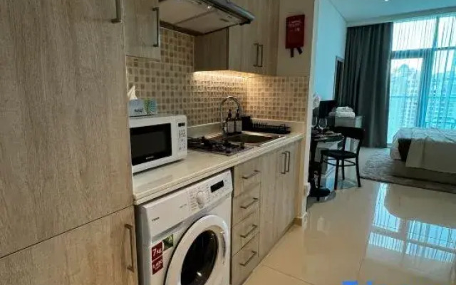 High-floor Studio | Atlantis view