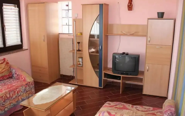 Apartment on the Second Floor