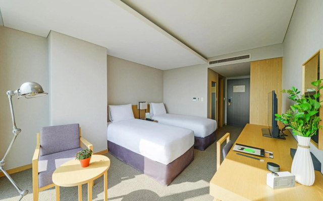 Harbor Park Hotel