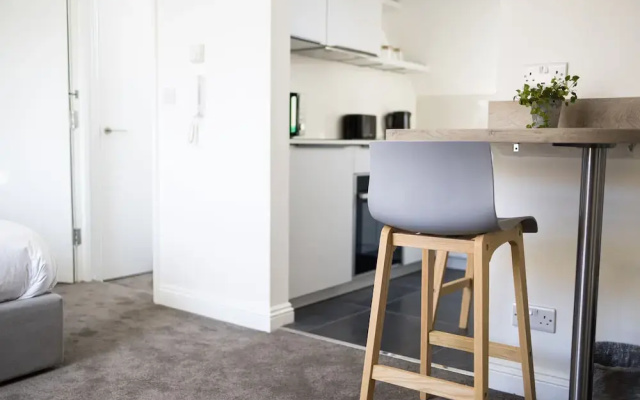 Bright & Beautiful Studio Flat in Bristol