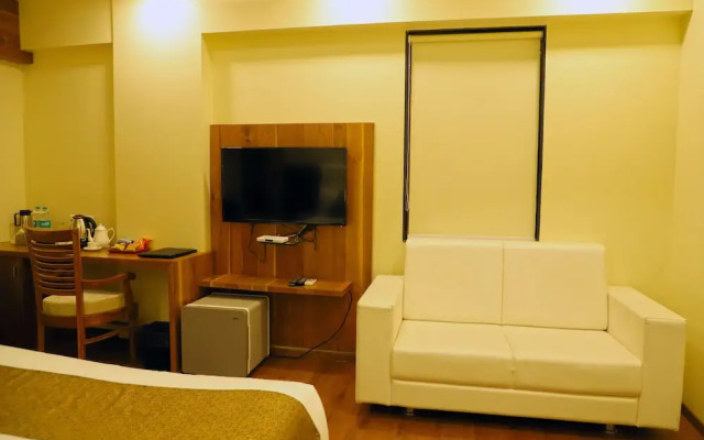Sai Neem Tree Hotel