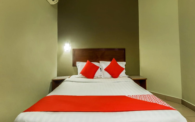 Super OYO 828 Comfort Hotel Shah Alam