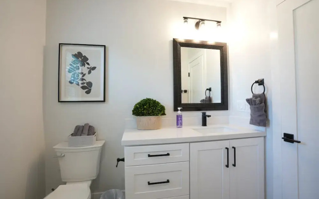 4 bedroom, 2 bathrooms