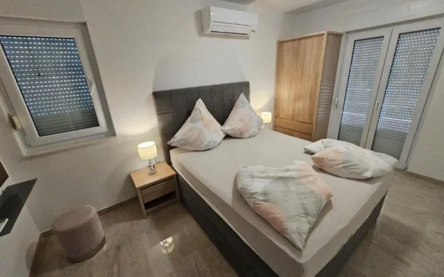 Spacious Villa With Outdoor Swimming Pool in Trogir