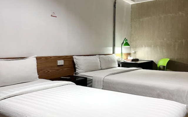 Travelbee Seaside Inn