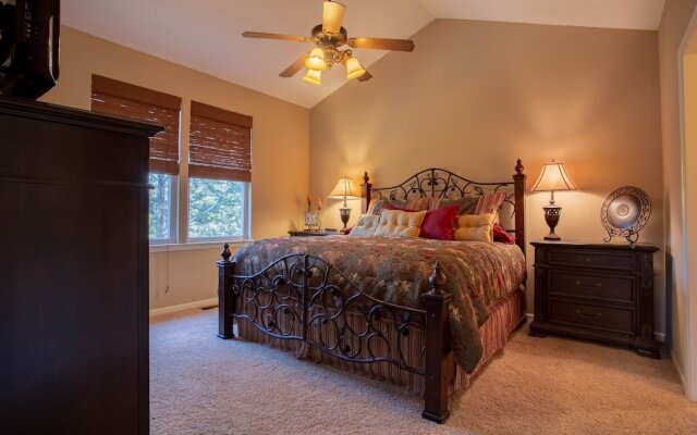 Classy Canyon Retreat - 5 Br Home