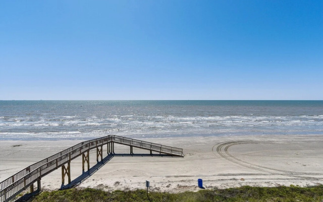 Seascape 1311 2 Bedroom Condo by RedAwning