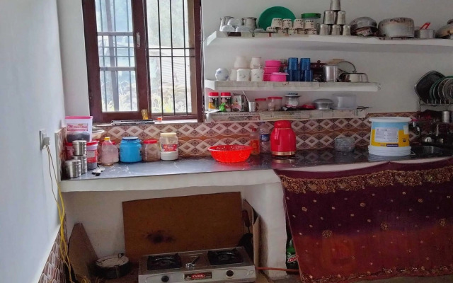 POP 92903 Fareeda Homestay