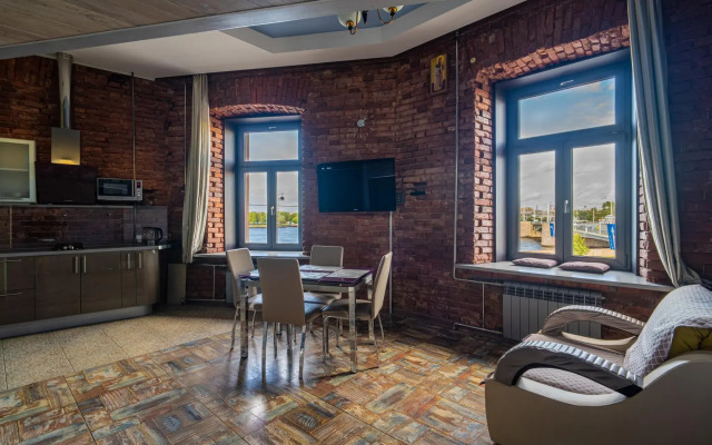 Апартаменты на 1-ой линии Васильевского острова 60