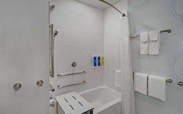 Tru By Hilton Gaylord, MI