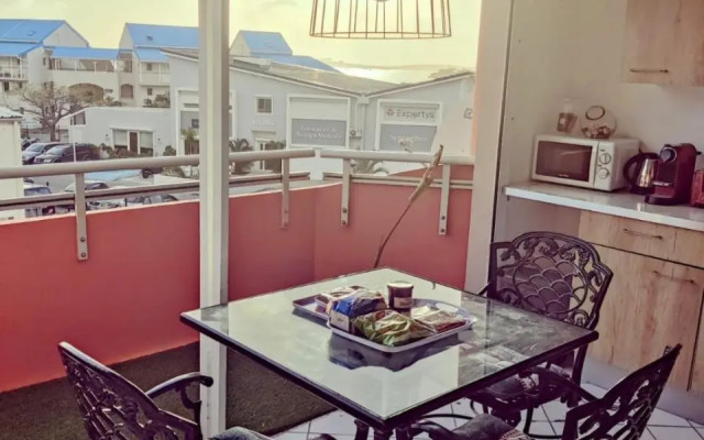 Mady's Retreat 1 bedroom apartment ideally located
