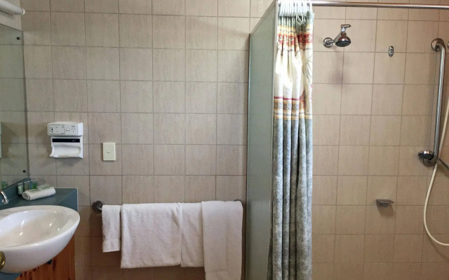 Coonawarra Place Motor Inn