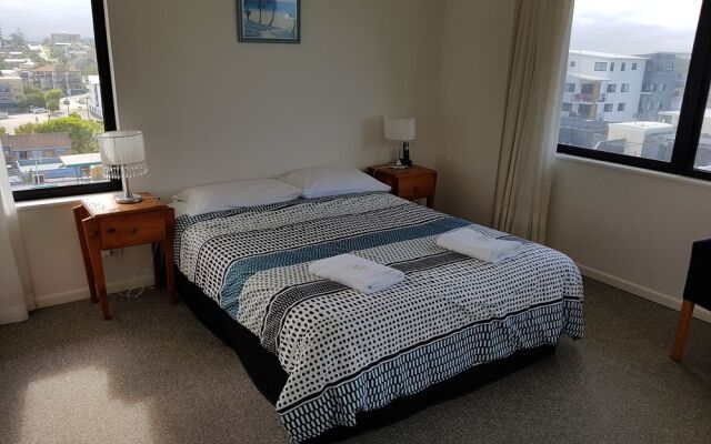 Burgess @ Kings Beach Apartments