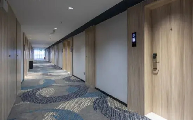 Yeste Hotel (Liuzhou Five Star Pedestrian Street Liuhou Park)