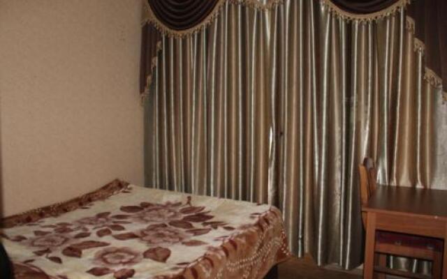 Guest House Kavkasioni 33
