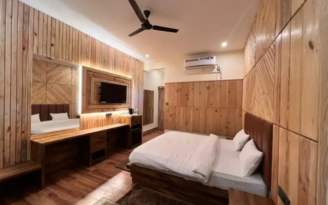 Goroomgo Anant Vilas Resort Bhimtal