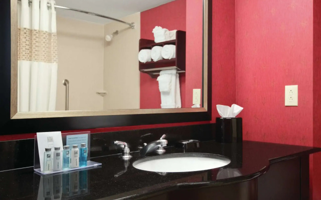 Hampton Inn & Suites Millington