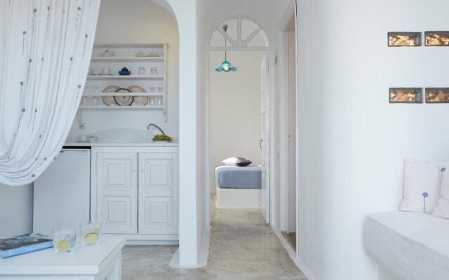 Altana Traditional Houses & Suites