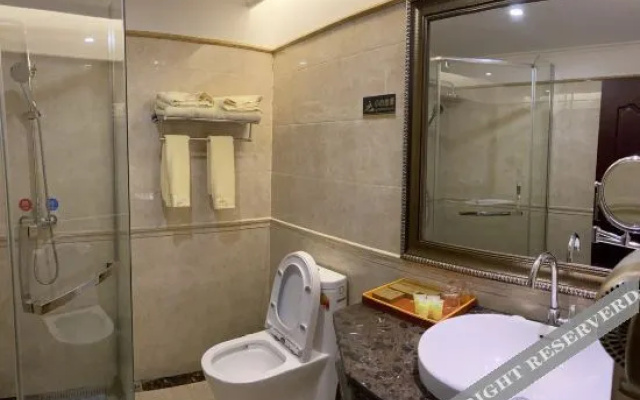 Qiancenghe Hotel