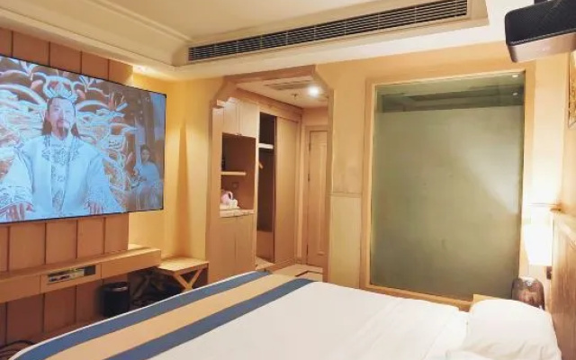 Yajing Holiday Hotel (Zunyi Haier Avenue Dongxin Rainbow City)