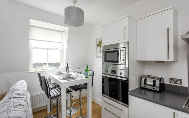 Stay in the Heart of Bath