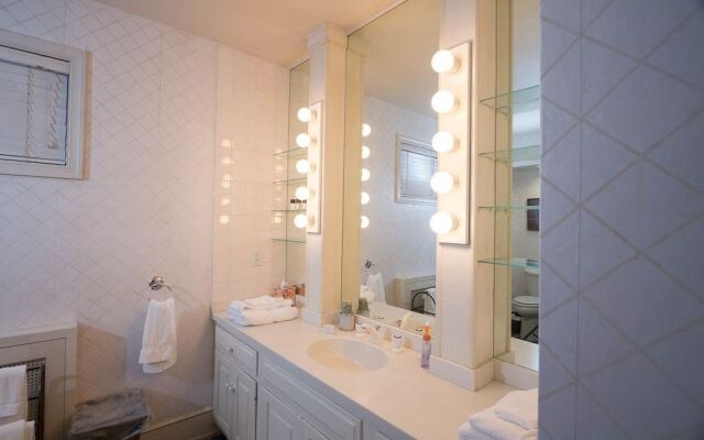 Inn at Lincoln Square