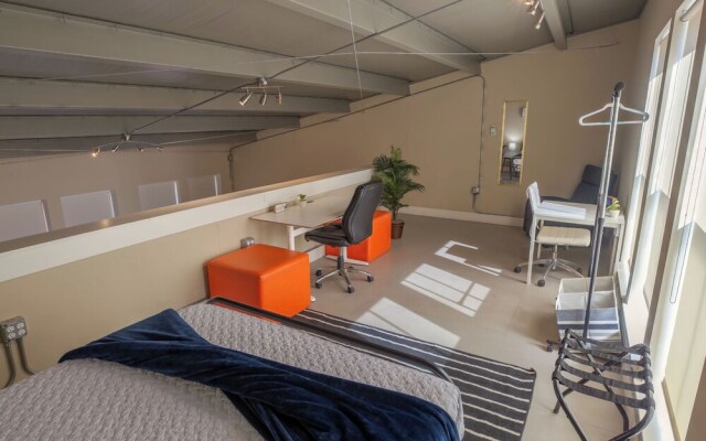 Gorgeous Guesthouse Near Amazing Downtown