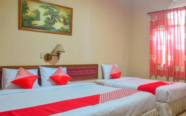 OYO 1240 Hotel Pantai Jaya