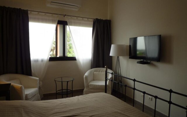 Badalodge Hotel & Restaurant