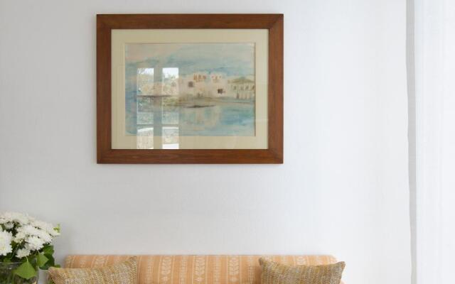 Dorion Hotel