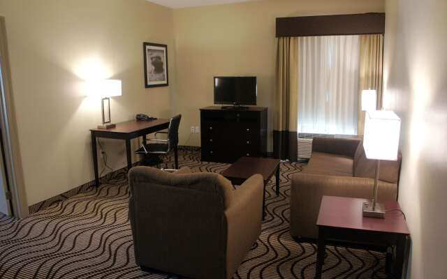 La Quinta Inn & Suites by Wyndham Gonzales LA