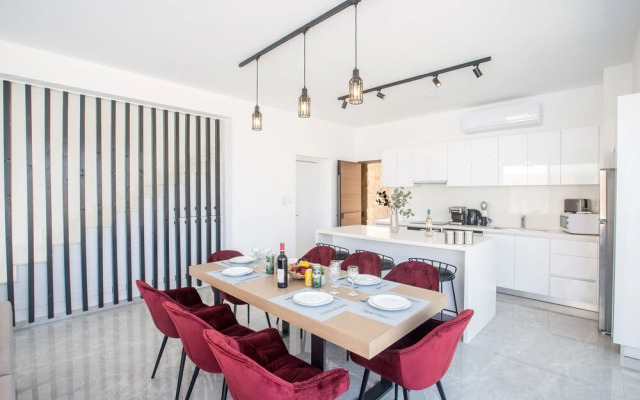 4 Bedroom Villa in Protaras Center - Protaras Vie Bleu Villa Vb3