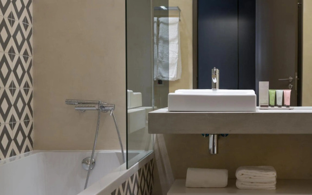Ozadi Tavira Hotel